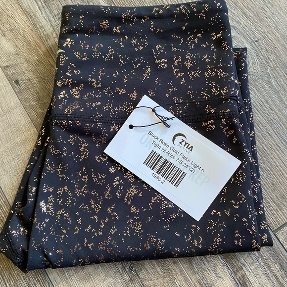 Zyia Black Rose Gold Fleck Light and Tight leggings - Picture 4 of 4